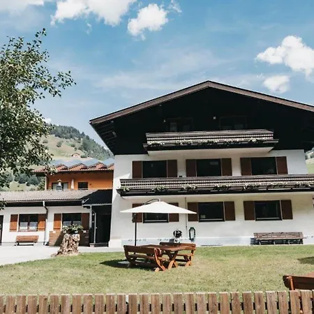 アパート Enzian *