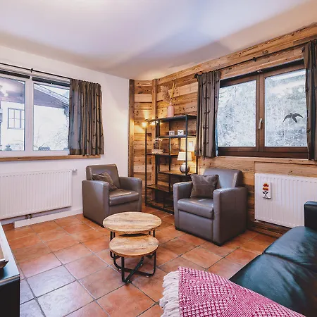 Enzian アパート ラウリス